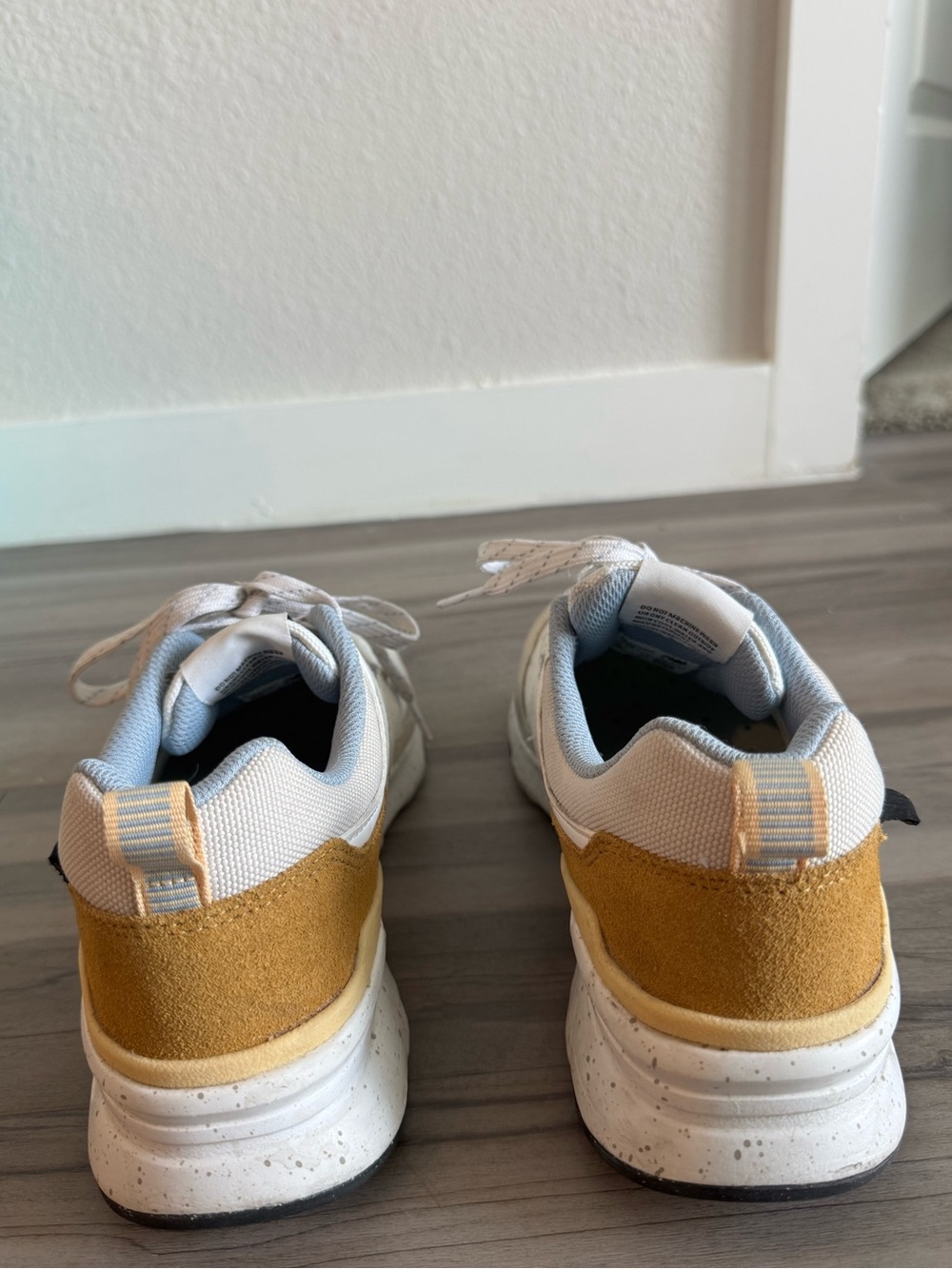 New Balance 997H Sneakers - Picture 4 of 7